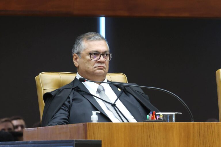 Dino estabelece prazo para manifestações sobre plano da CVM